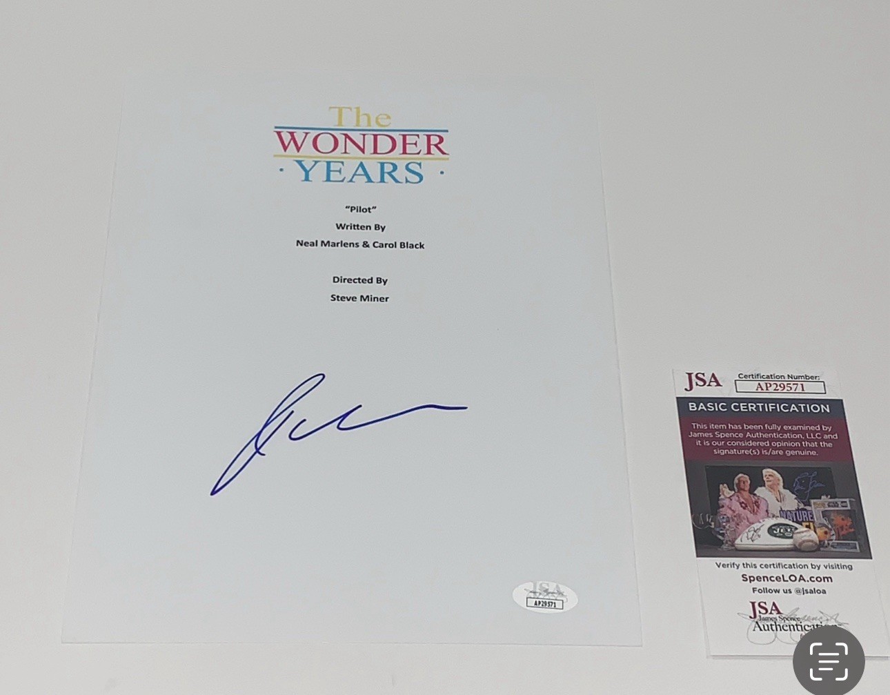 DANICA MCKELLAR SIGNED THE WONDER YEARS PILOT EPISODE SCRIPT WINNIE JSA COA
