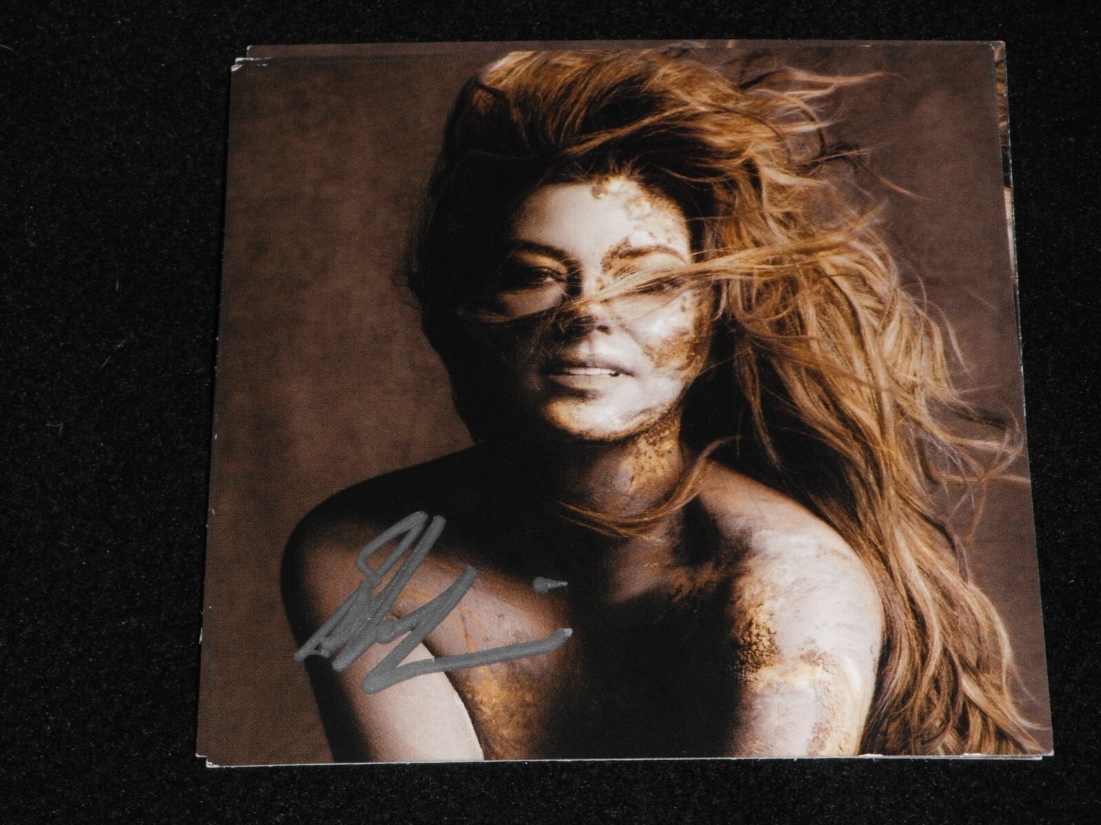 SHANIA TWAIN SIGNED QUEEN OF ME CD COVER INSERT SUPER SEXY
