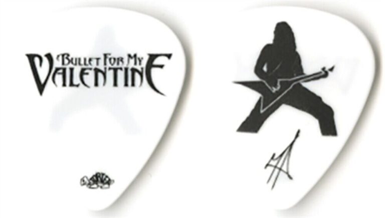 BULLET FOR MY VALENTINE MATTHEW TUCK 2010 TOUR WHITE BAND SIGNATURE GUITAR PICK COLLECTIBLE MEMORABILIA