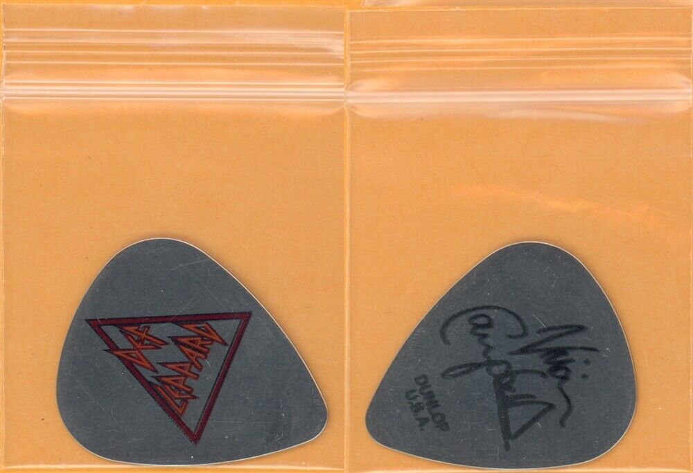 Def Leppard Vivian Campbell Steel/Metal Vintage Guitar Pick - 2022 ...