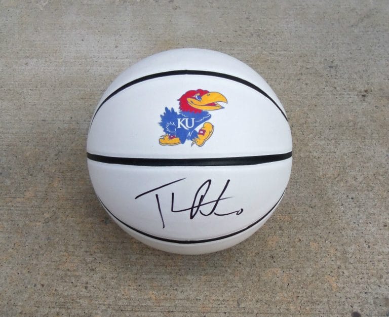 KANSAS JAYHAWKS #0 THOMAS ROBINSON SIGNED AUTOGRAPHED BASKETBALL COA! PROOF
 COLLECTIBLE MEMORABILIA