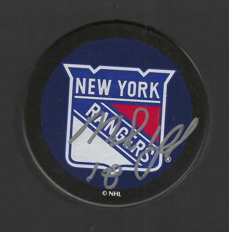 MIKE YORK SIGNED NEW YORK RANGERS PUCK WORLD PUCK COLLECTIBLE MEMORABILIA