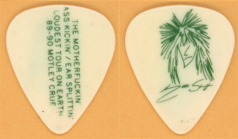 Motley Crue Nikki Sixx Green/White (Vers 2) Guitar Pick - 1989 Dr ...