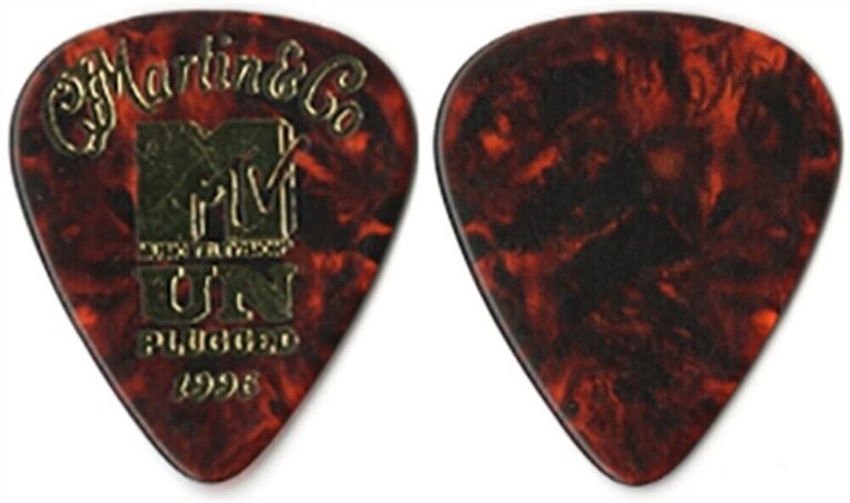 MTV UNPLUGGED 1996 MARTIN SERIES GOLD FOIL ON SHELL COLLECTIBLE RARE GUITAR PICK COLLECTIBLE MEMORABILIA