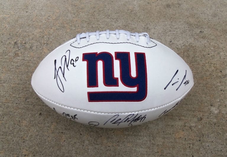 NEW YORK GIANTS TEAM SIGNED AUTOGRAPHED FOOTBALL COA PROOF! JPP, BLACKBURN+
 COLLECTIBLE MEMORABILIA