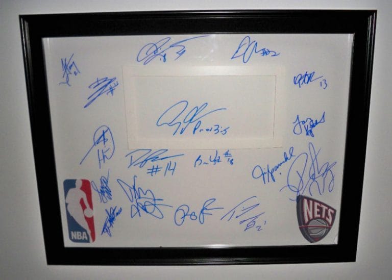 NJ NETS DERRICK FAVORS TEAM SIGNED AUTO BASKETBALL COA!
 COLLECTIBLE MEMORABILIA