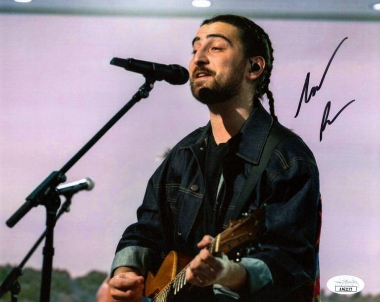 NOAH KAHAN SIGNED AUTOGRAPH 8×10 PHOTO – STICK SEASON DIAL DRUNK W/ JSA COA COLLECTIBLE MEMORABILIA