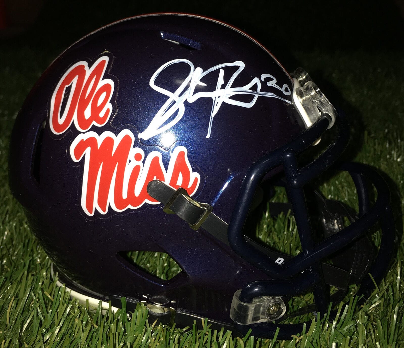 Ole Miss Rebels #20 SHEA PATTERSON Signed Autographed Football SPEED Mini Helmet
Opens in a new window or tab