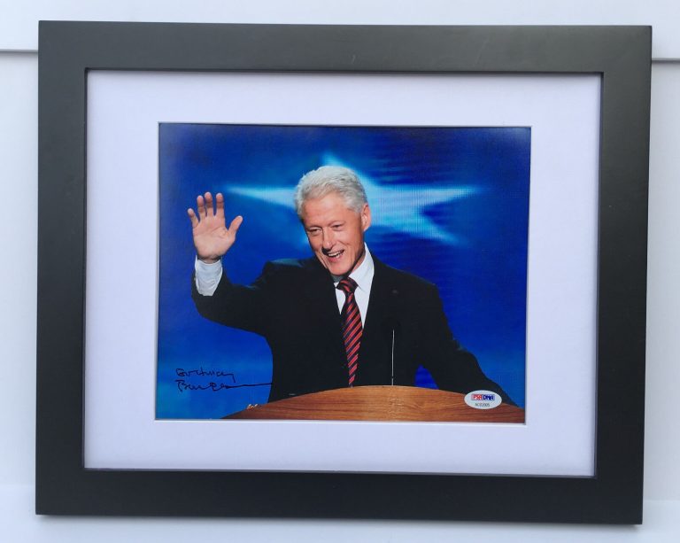 PSA/DNA 42ND PRESIDENT BILL CLINTON SIGNED AUTOGRAPHED FRAMED & MATTED PHOTO!! COLLECTIBLE MEMORABILIA