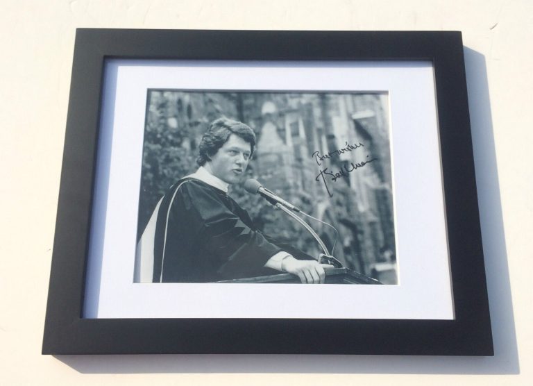 PSA/DNA 42ND PRESIDENT BILL CLINTON SIGNED AUTOGRAPHED FRAMED & MATTED PHOTO COLLECTIBLE MEMORABILIA