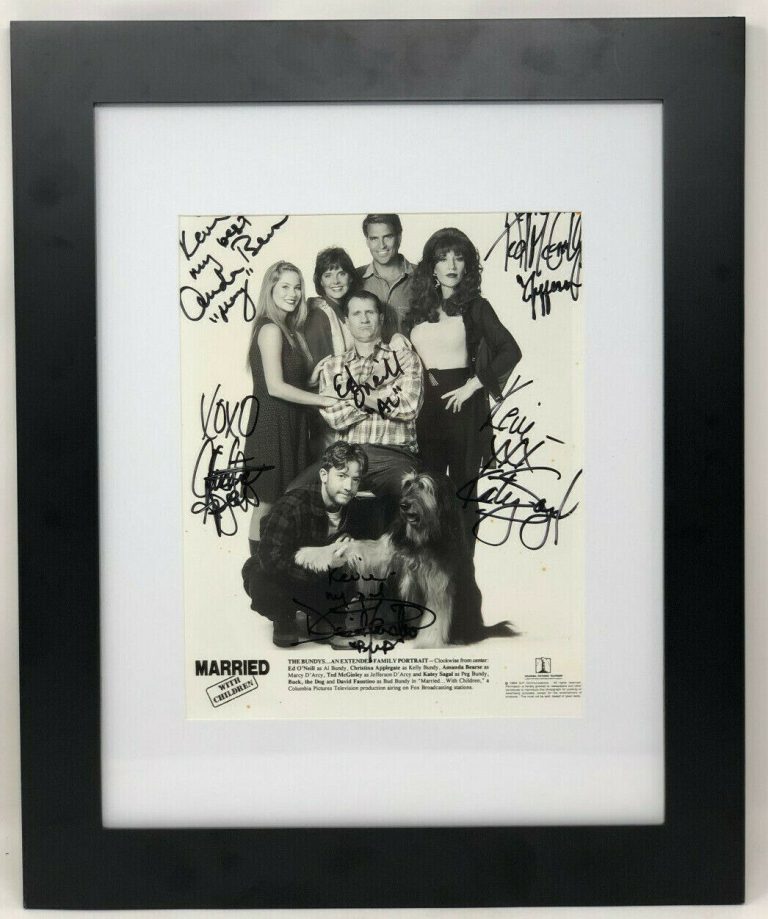 PSA/DNA MARRIED WITH CHILDREN CAST SIGNED AUTOGRAPHED FRAMED 8×10 PHOTO COLLECTIBLE MEMORABILIA