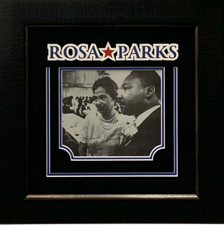 ROSA PARKS CIVIL RIGHTS LEADER RARE SIGNED AUTOGRAPH PHOTO WITH MLK FRAME JSA COLLECTIBLE MEMORABILIA