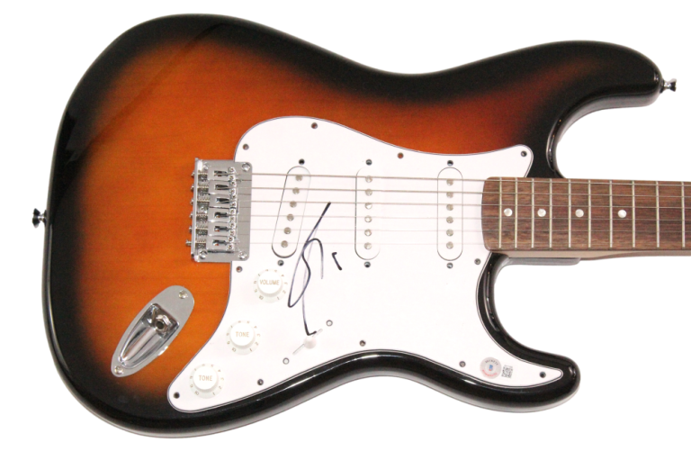 SHANIA TWAIN SIGNED AUTOGRAPH FULL SIZE FENDER ELECTRIC GUITAR W/ BECKETT COA COLLECTIBLE MEMORABILIA
