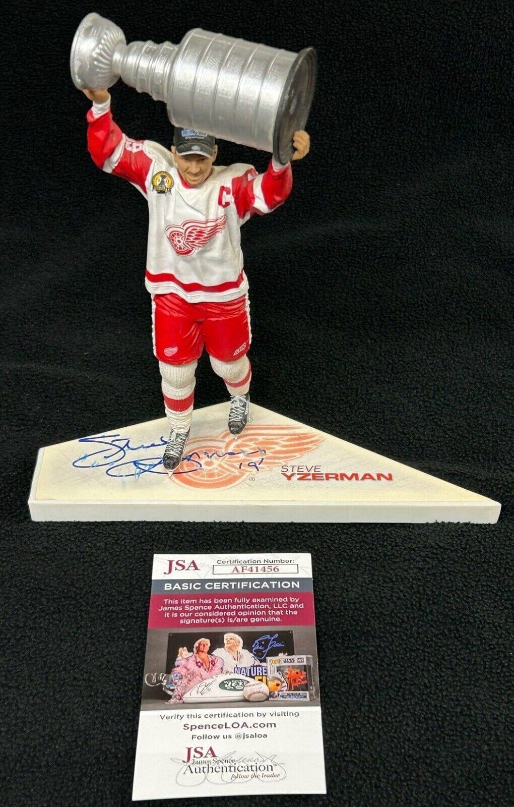 Steve cheap yzerman memorabilia