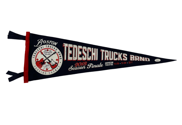 SUSAN TEDESCHI & DEREK TRUCKS SIGNED AUTOGRAPH BOSTON 2018 PENNANT W/ JSA COA COLLECTIBLE MEMORABILIA