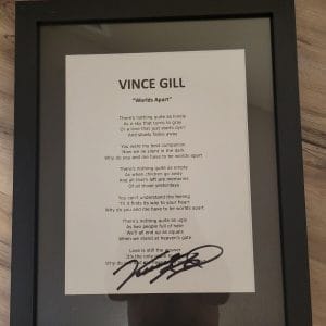 VINCE GILL SIGNED FRAMED WORLDS APART AUTOGRAPHED LYRIC SHEET
Opens in a new window or tab