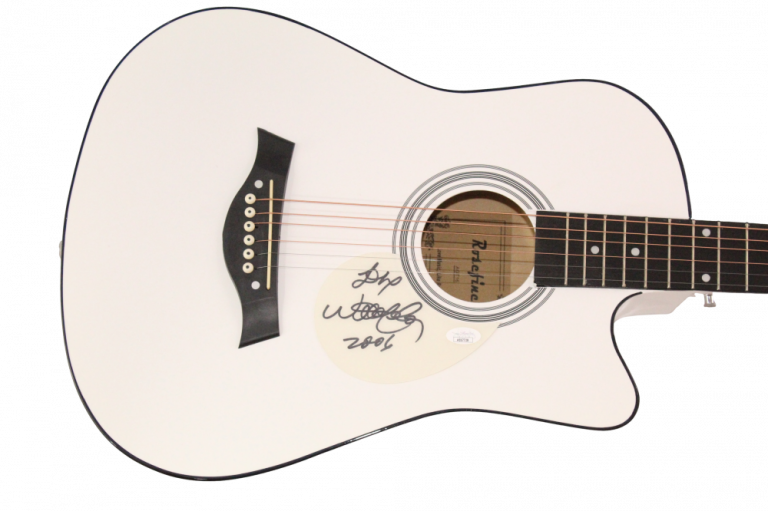 WILLIE NELSON SIGNED AUTOGRAPH ACOUSTIC GUITAR – COUNTRY MUSIC ICON W/ JSA COA
 COLLECTIBLE MEMORABILIA
