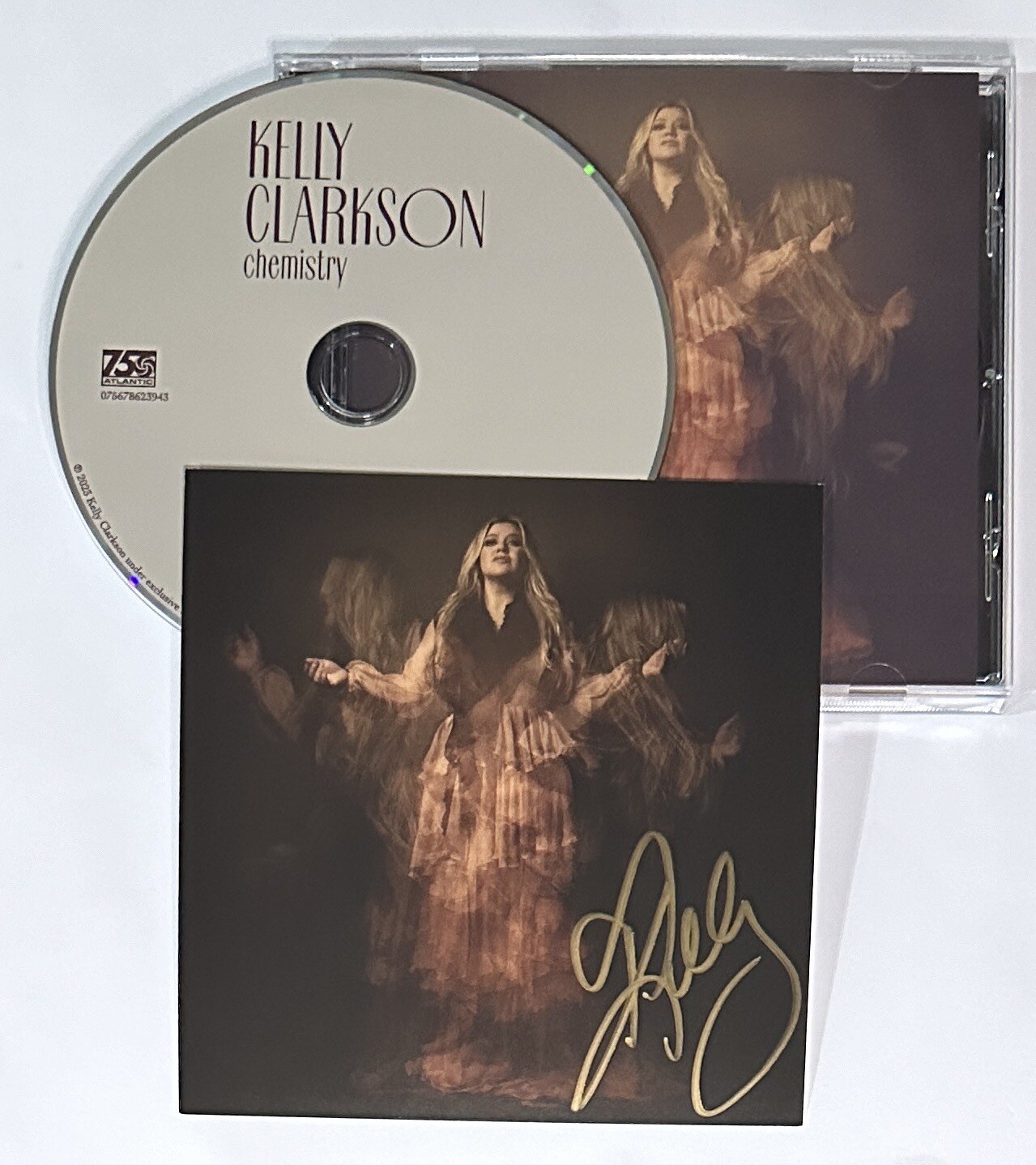 KELLY CLARKSON SIGNED CHEMISTRY CD COVER & NEW CD PSA DNA COA AUTOGRAPHED
