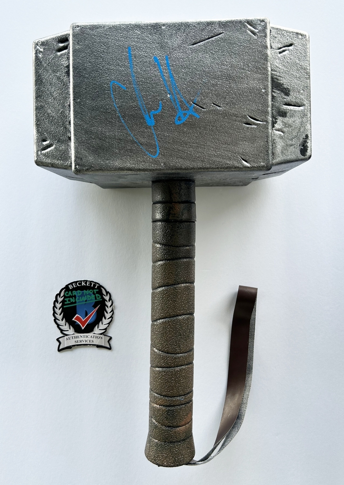 Chris Hemsworth Signed Hammer Thor Mjolnir Beckett BAS 1 COA