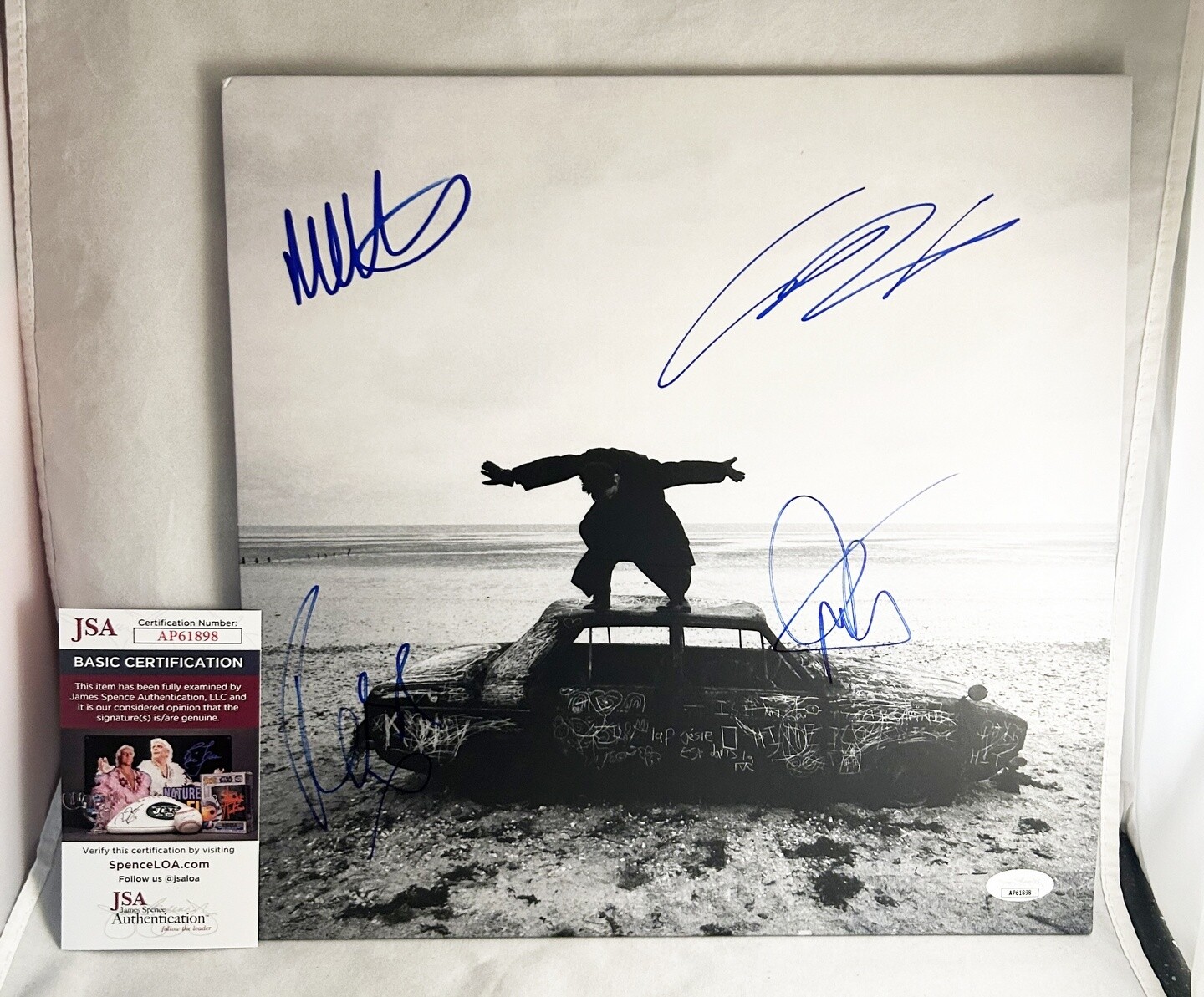 The 1975 Signed Vinyl LP Album Matt Healy Hann MacDonald Daniel JSA 4 COA