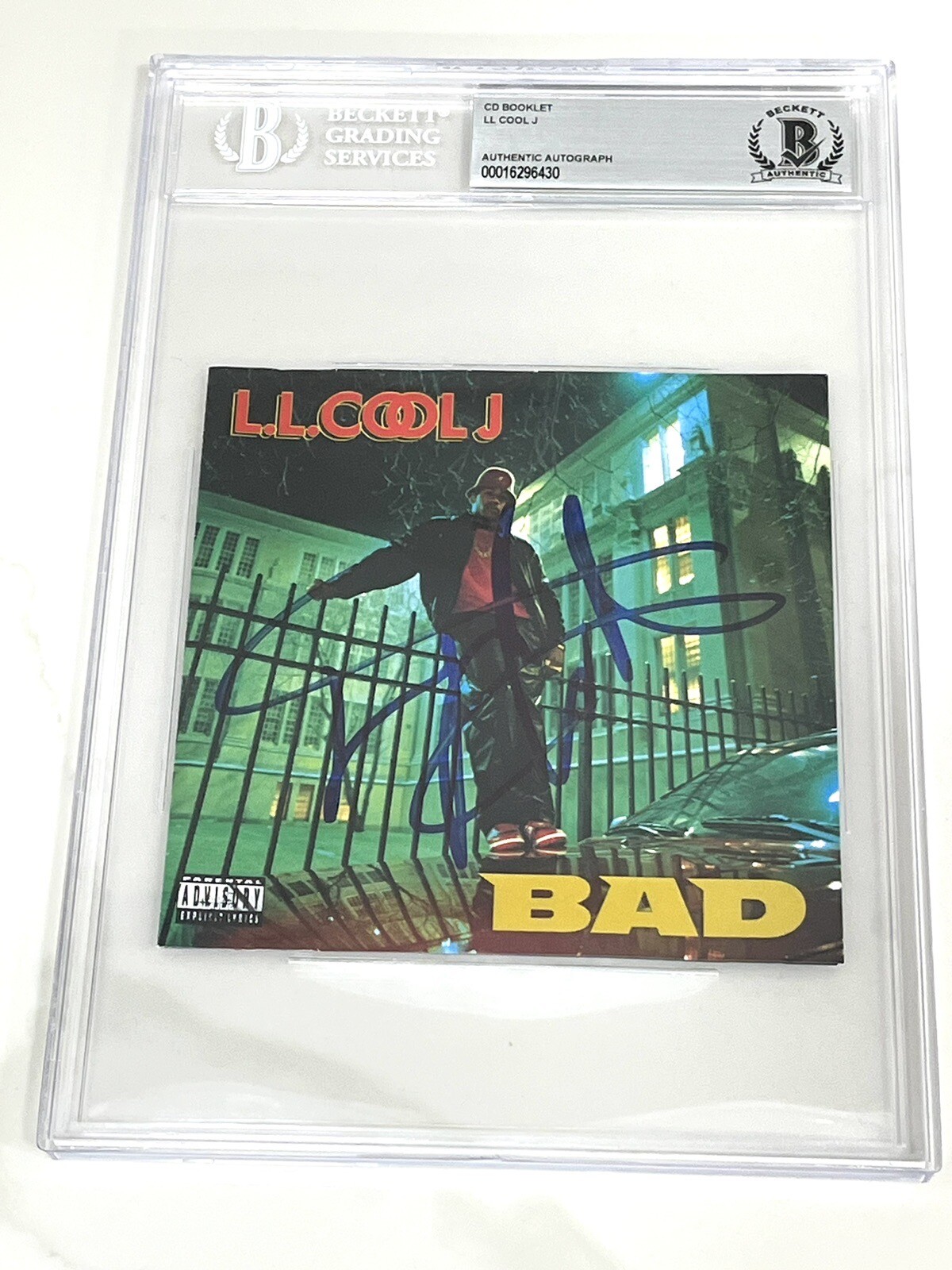 LL Cool J Hand Signed Bigger & Deffer CD Booklet Hip Hop Legend Beckett Slab