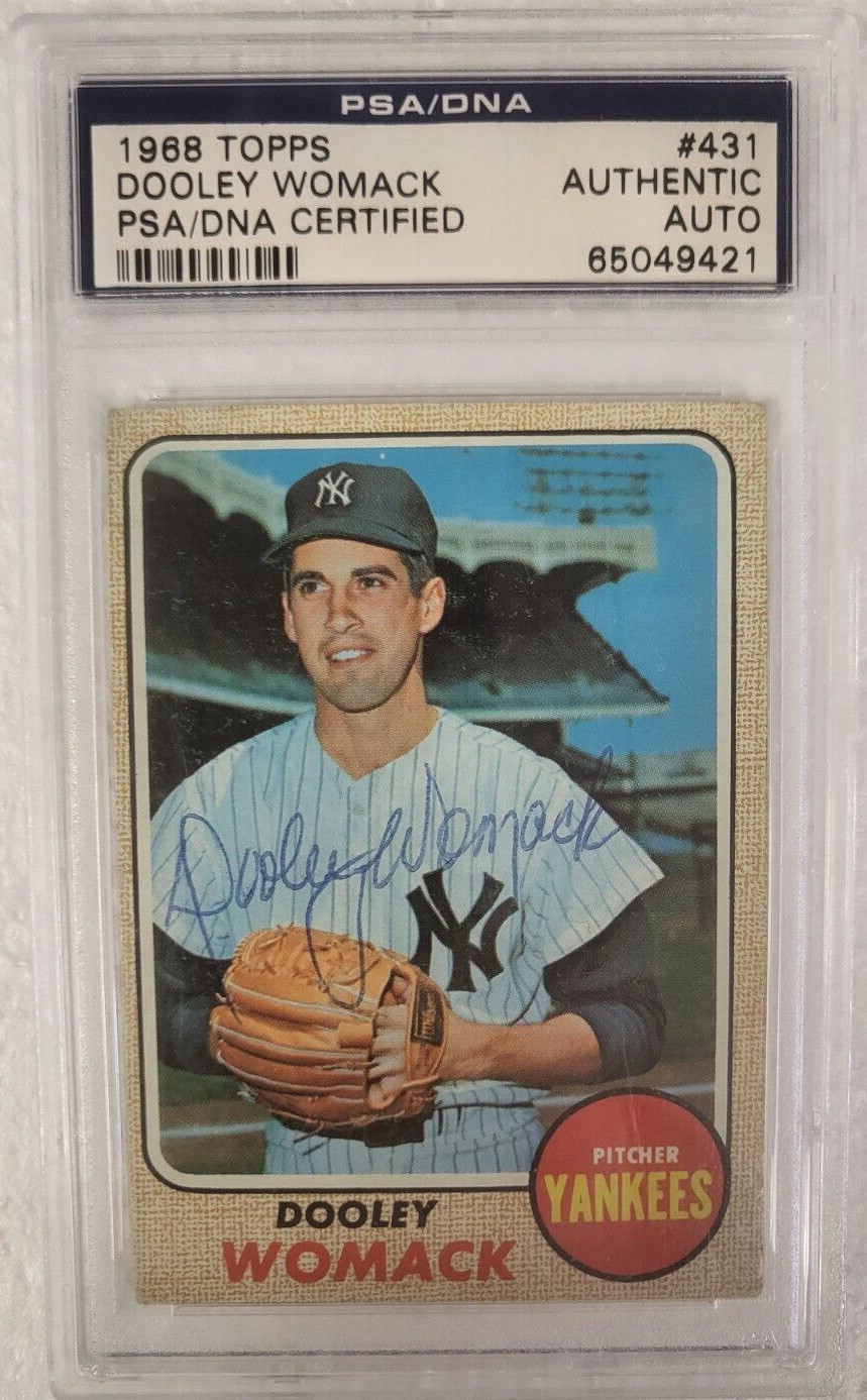 1968 TOPPS DOOLEY WOMACK NEW YORK YANKEES SIGNED AUTOGRAPHED #431 CARD PSA