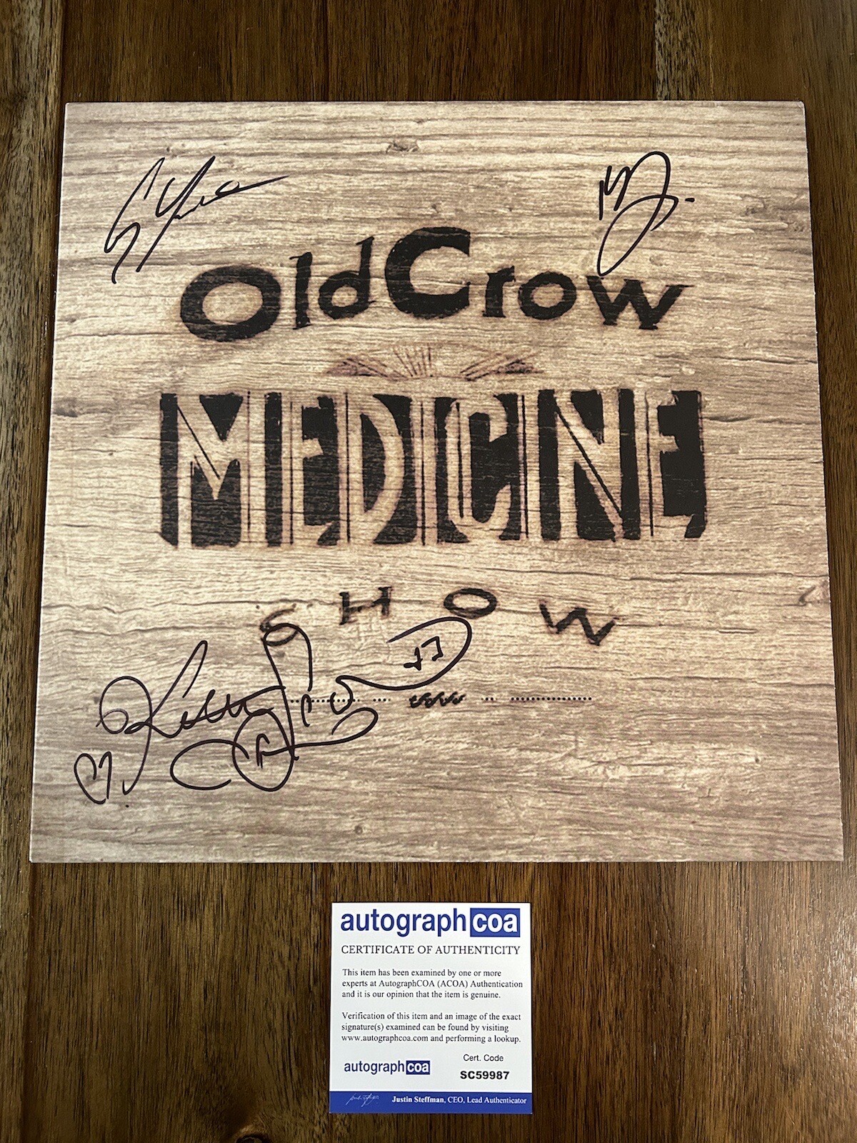 ‘OLD CROW MEDICINE SHOW’ SIGNED ‘CARRY ME BACK’ VINYL ALBUM KETCH SECOR ACOA COLLECTIBLE MEMORABILIA