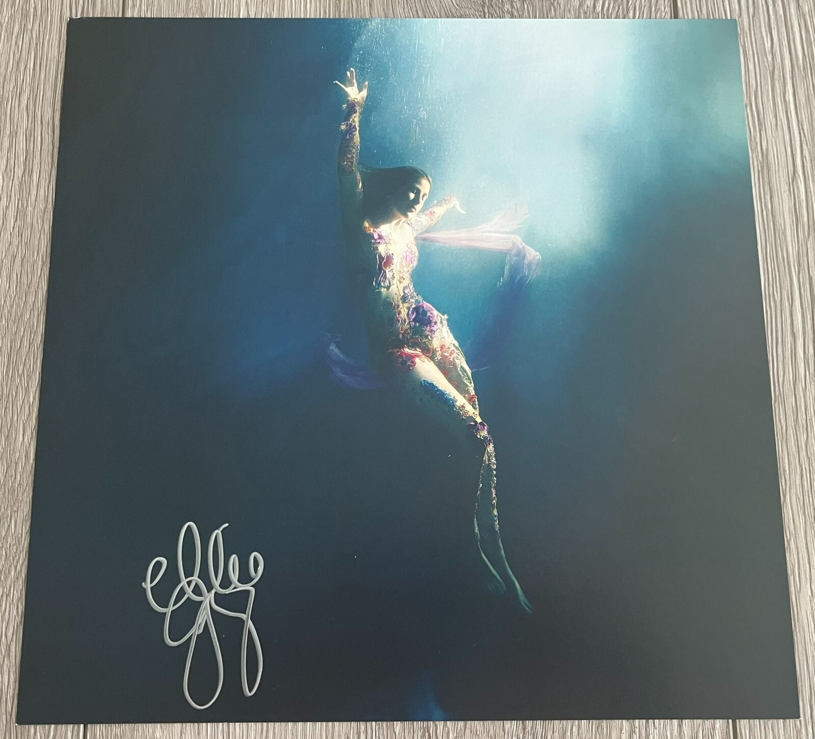 ELLIE GOULDING SIGNED HIGHER THAN HEAVEN ALBUM FLAT w/ VINYL & BECKETT BAS COA