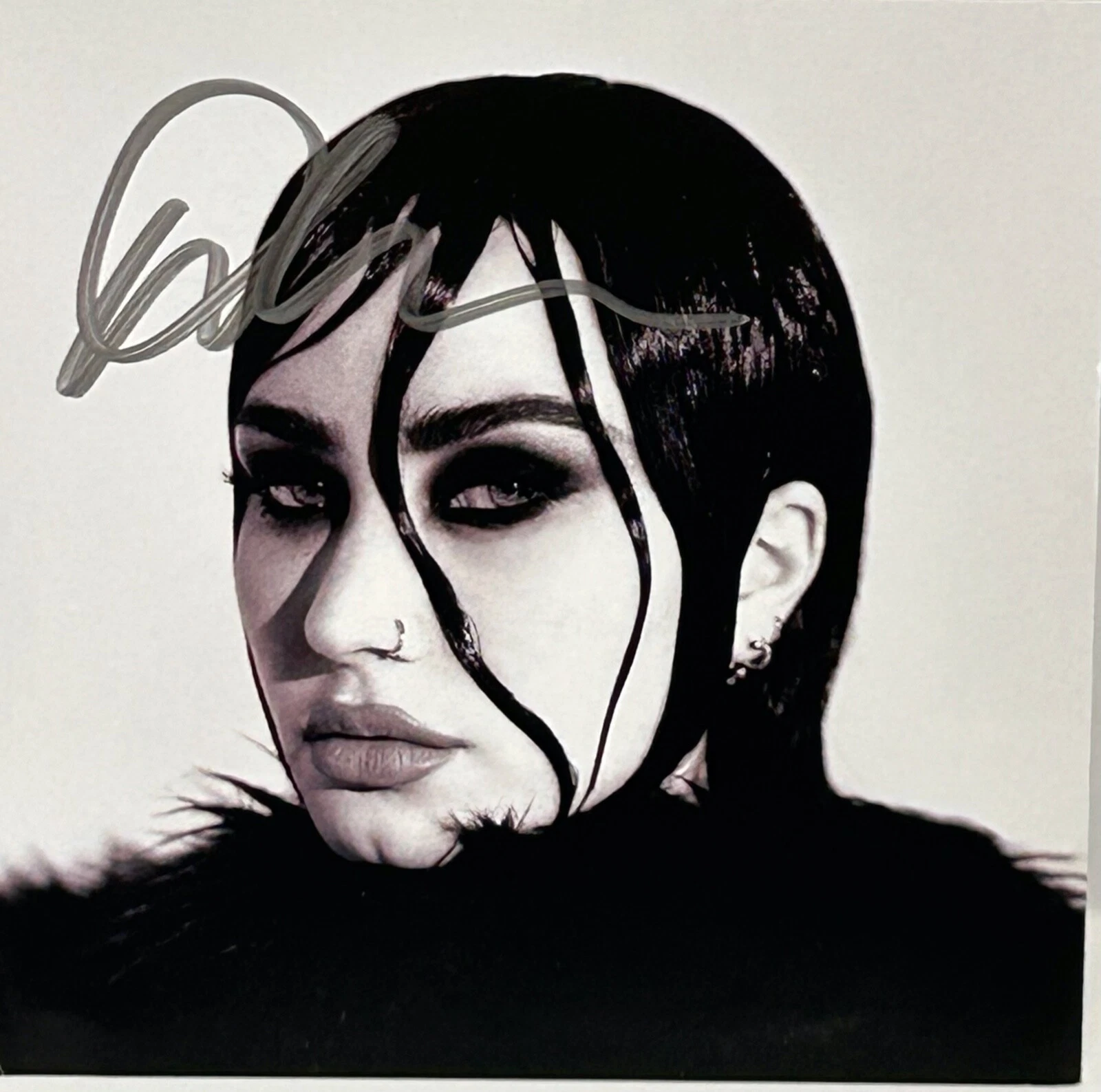 DEMI LOVATO Signed Autograph 