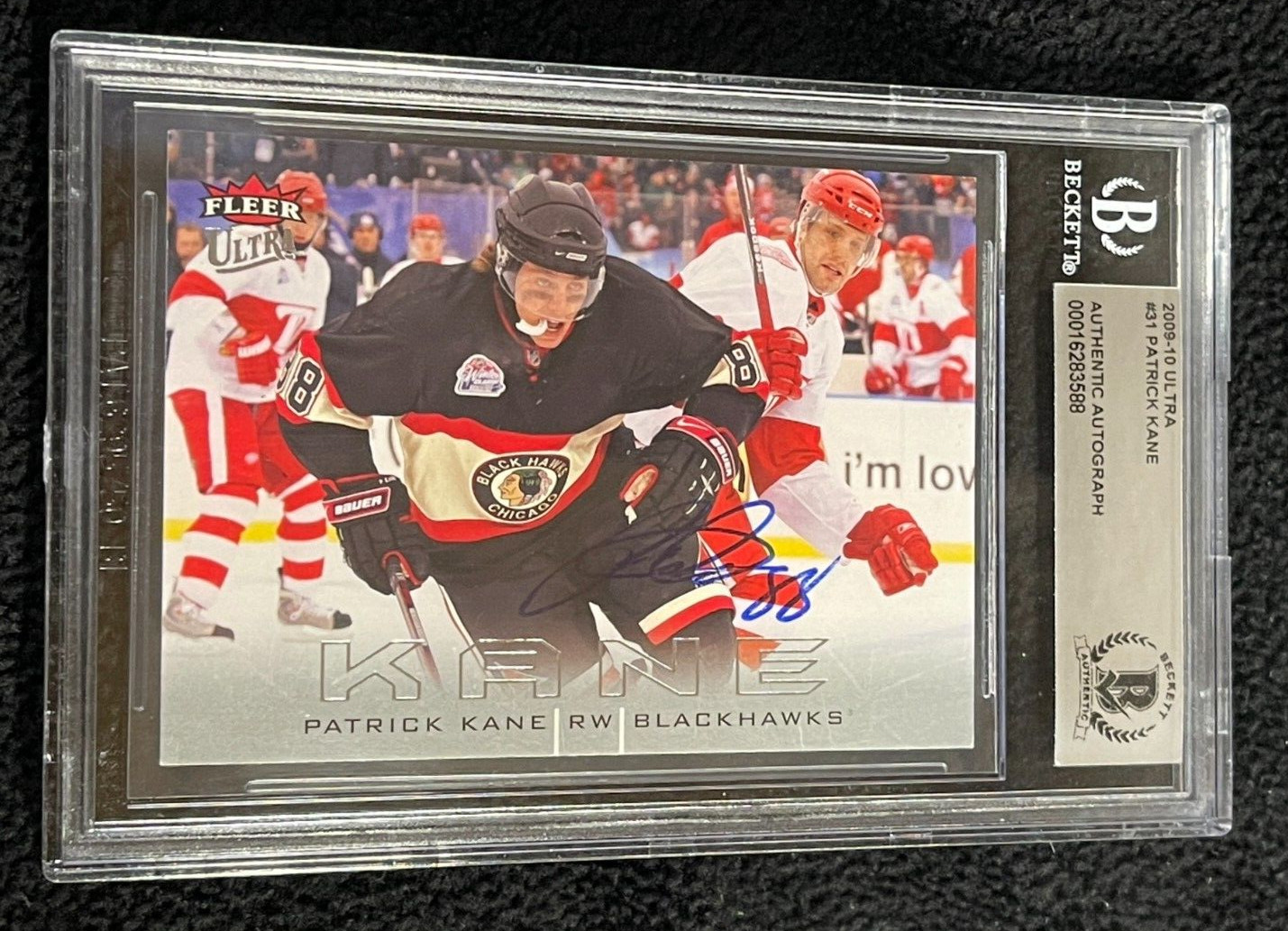 Patrick Kane Signed 2009/10 Fleer Ultra Card #31 BAS Certified Blackhawks
