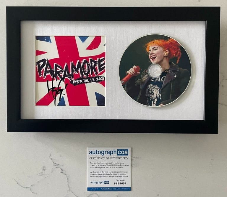 HAYLEY WILLIAMS SIGNED PARAMORE LIVE IN THE UK 2008 FRAMED CD w