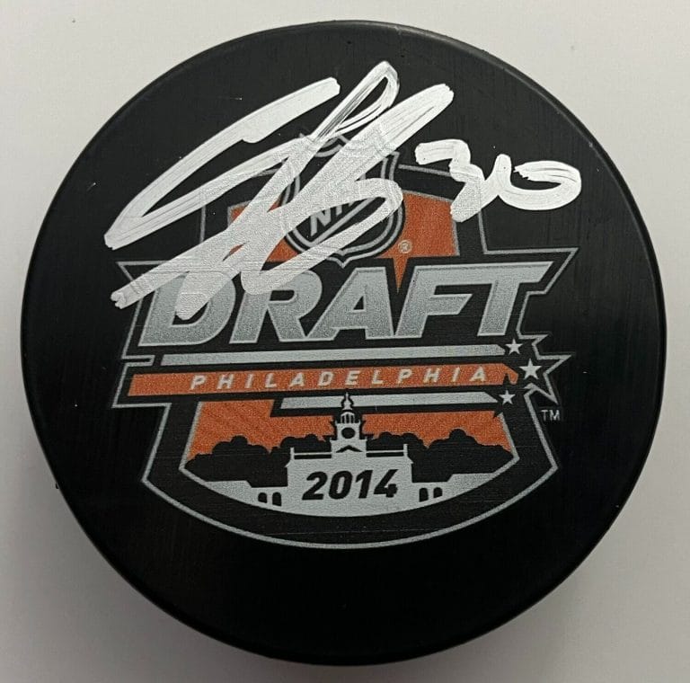 ILYA SOROKIN NEW YORK ISLANDERS SIGNED 2014 DRAFT PUCK W/EXACT PROOF BECKETT COA COLLECTIBLE MEMORABILIA
