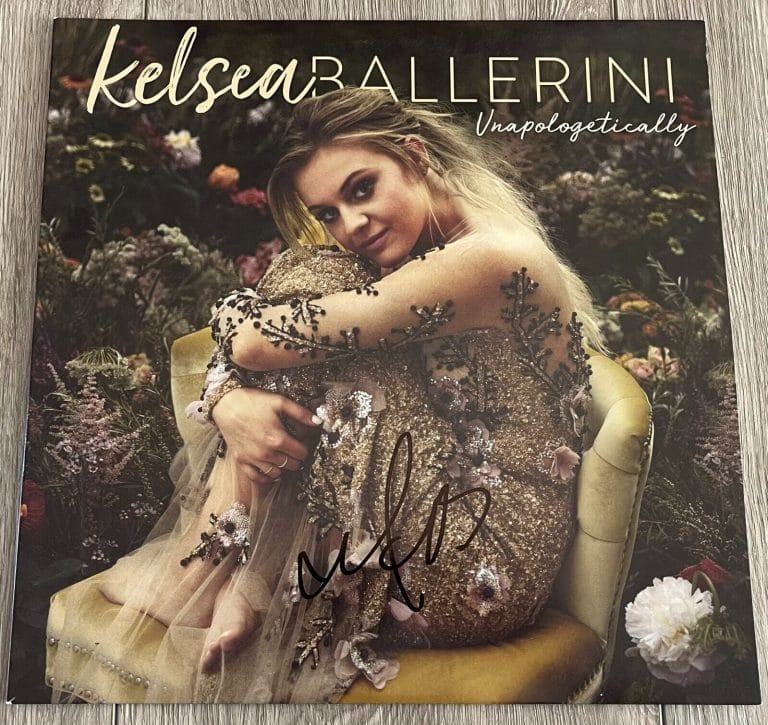 KELSEA BALLERINI SIGNED AUTOGRAPH UNAPOLOGETICALLY VINYL LP W/EXACT VIDEO PROOF COLLECTIBLE MEMORABILIA