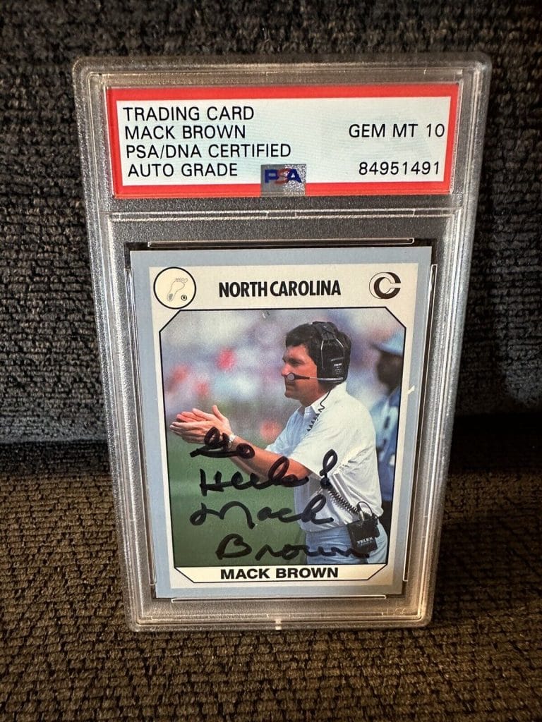 MACK BROWN SIGNED 1990 UNC #23 CARD PSA /DNA SLAB COA AUTO GEM MINT 10 ROOKIE RC COLLECTIBLE MEMORABILIA