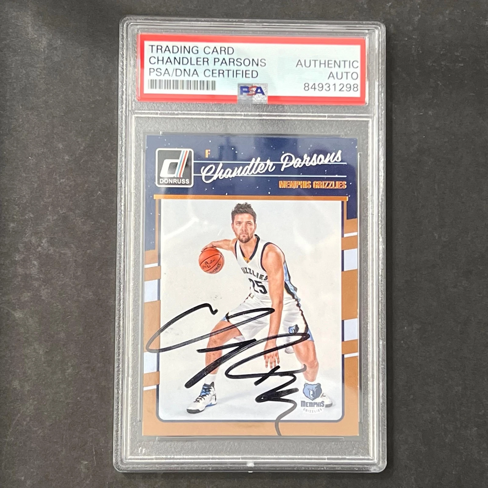 2016-17 Panini Donruss #31 Chandler Parsons Signed Card AUTO PSA/DNA Slabbed Mem