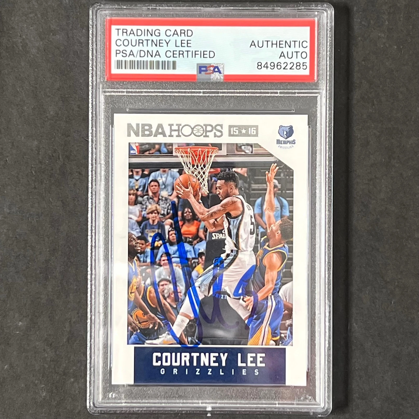 2015-16 Panini Hoops #217 Courtney Lee Signed Card AUTO PSA Slabbed Grizzlies