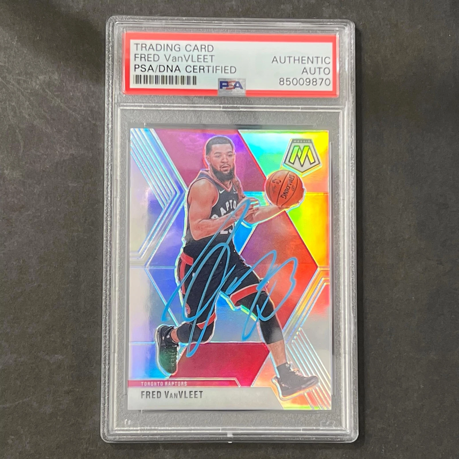 2019-20 Panini Mosaic #9 Fred VanVleet Signed Card AUTO Grade PSA Slabbed Raptor