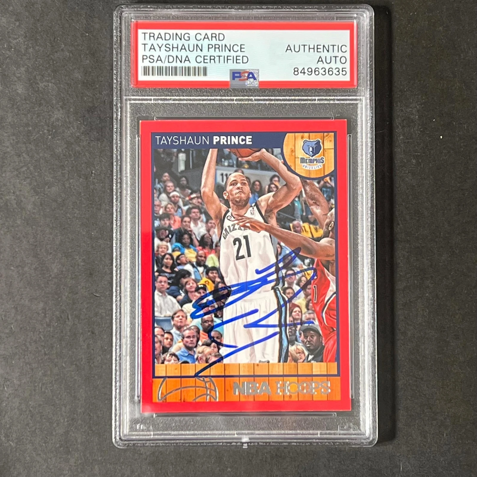 2013 Panini Hoops #32 Tayshaun Prince Signed Card AUTO PSA Slabbed Grizzlies