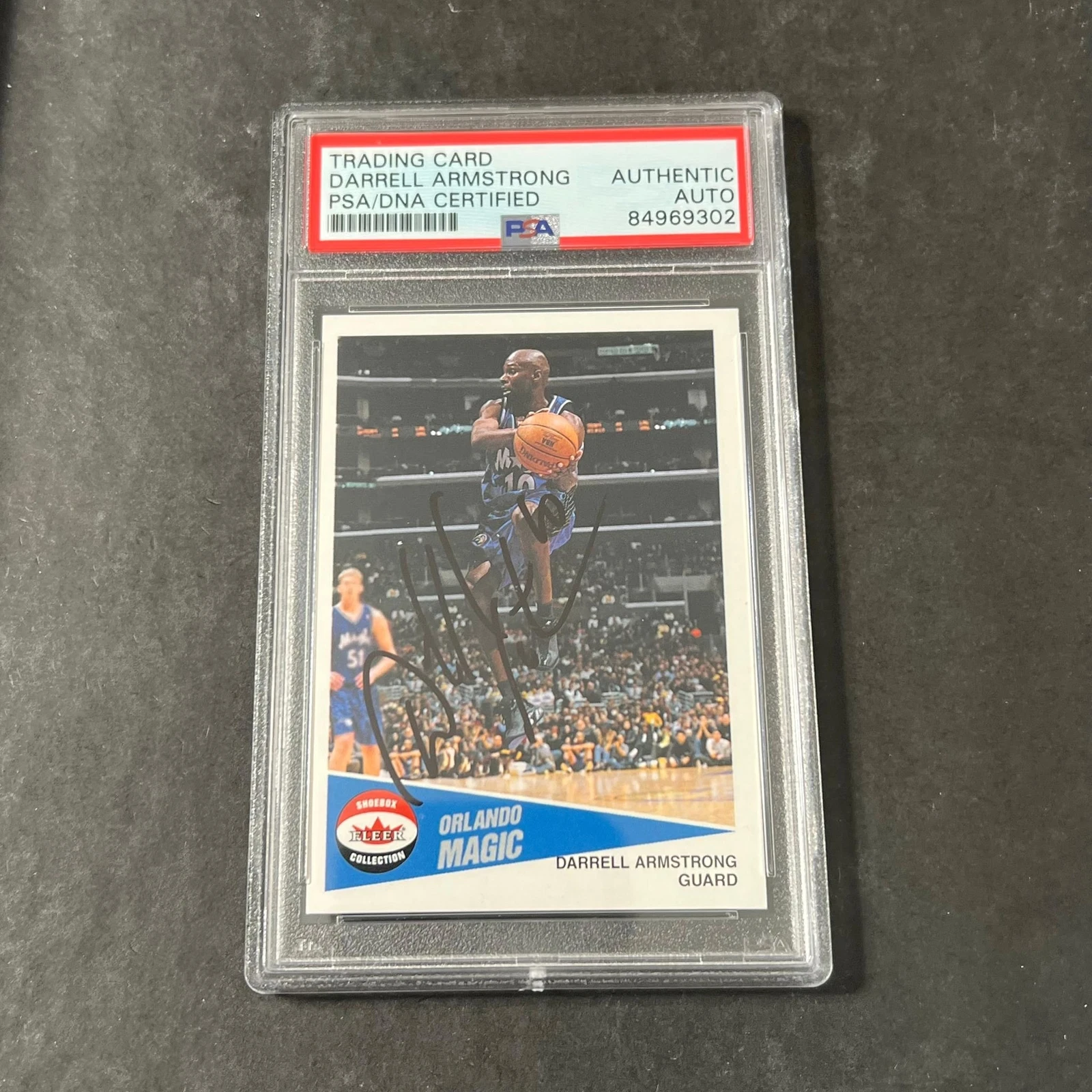 2001-02 Fleer Shoebox Collection #138 Darrell Armstrong Signed Card AUTO PSA Sla