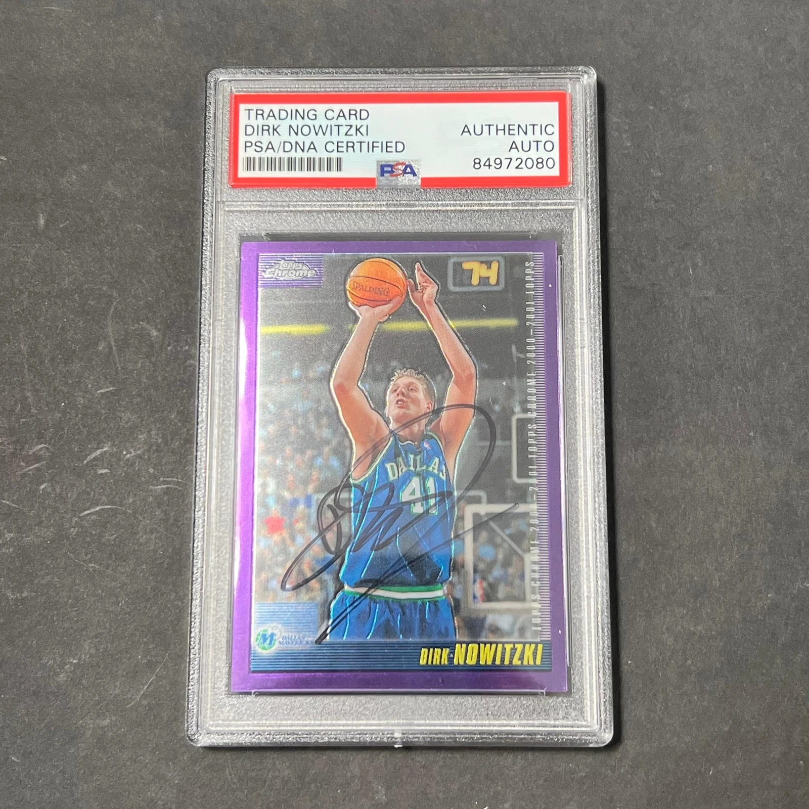 2000-01 Topps Chrome #13 Dirk Nowitzki Signed AUTO Card PSA/DNA Slabbed Autograp