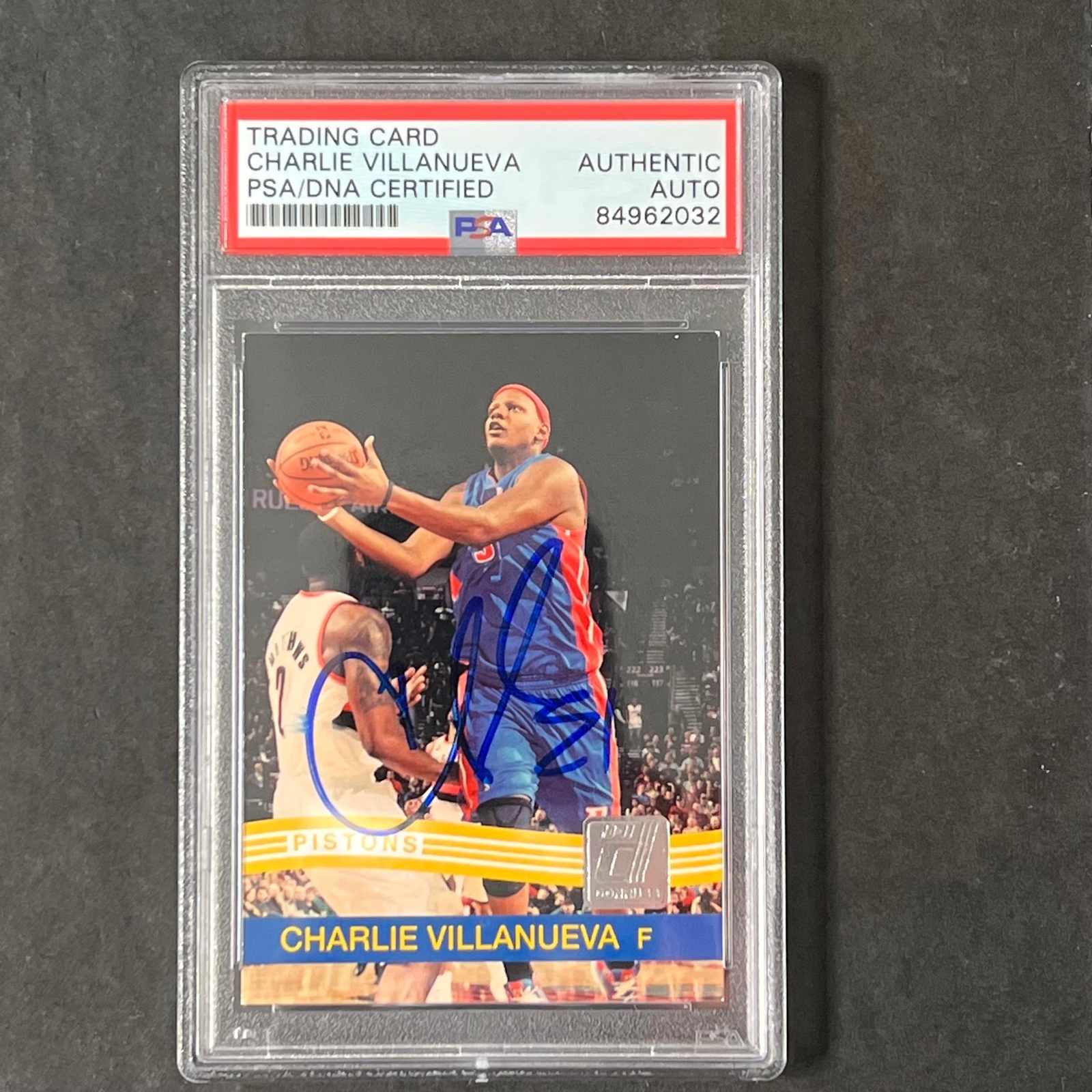 2010-11 Panini Donruss #57 Charlie Villanueva Signed Card AUTO PSA/DNA Slabbed P