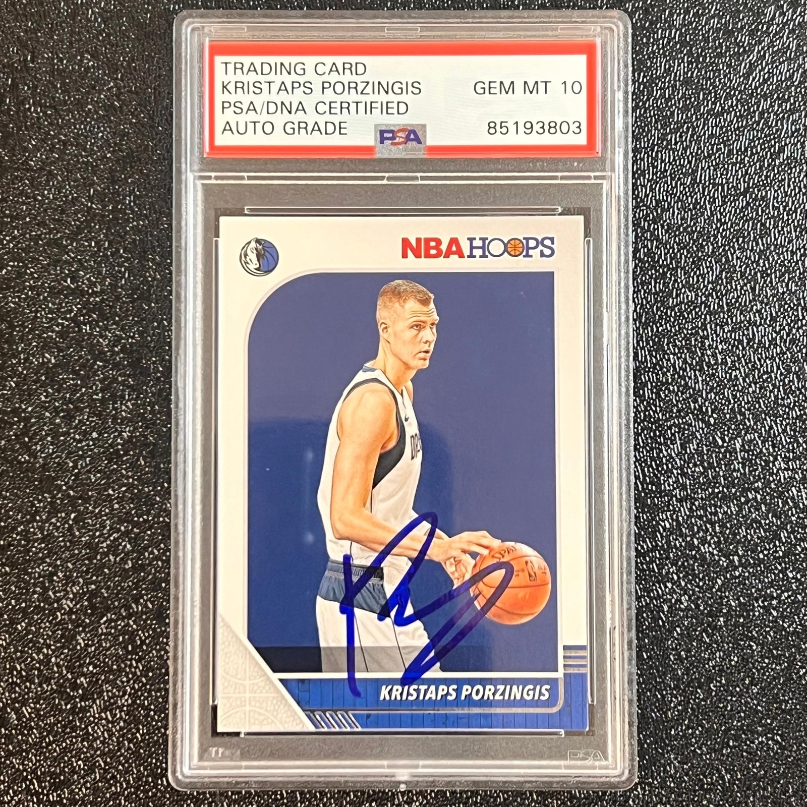 2019-20 Panini Hoops #40 Kristaps Porzingis Signed Card AUTO 10 PSA Slabbed Mave