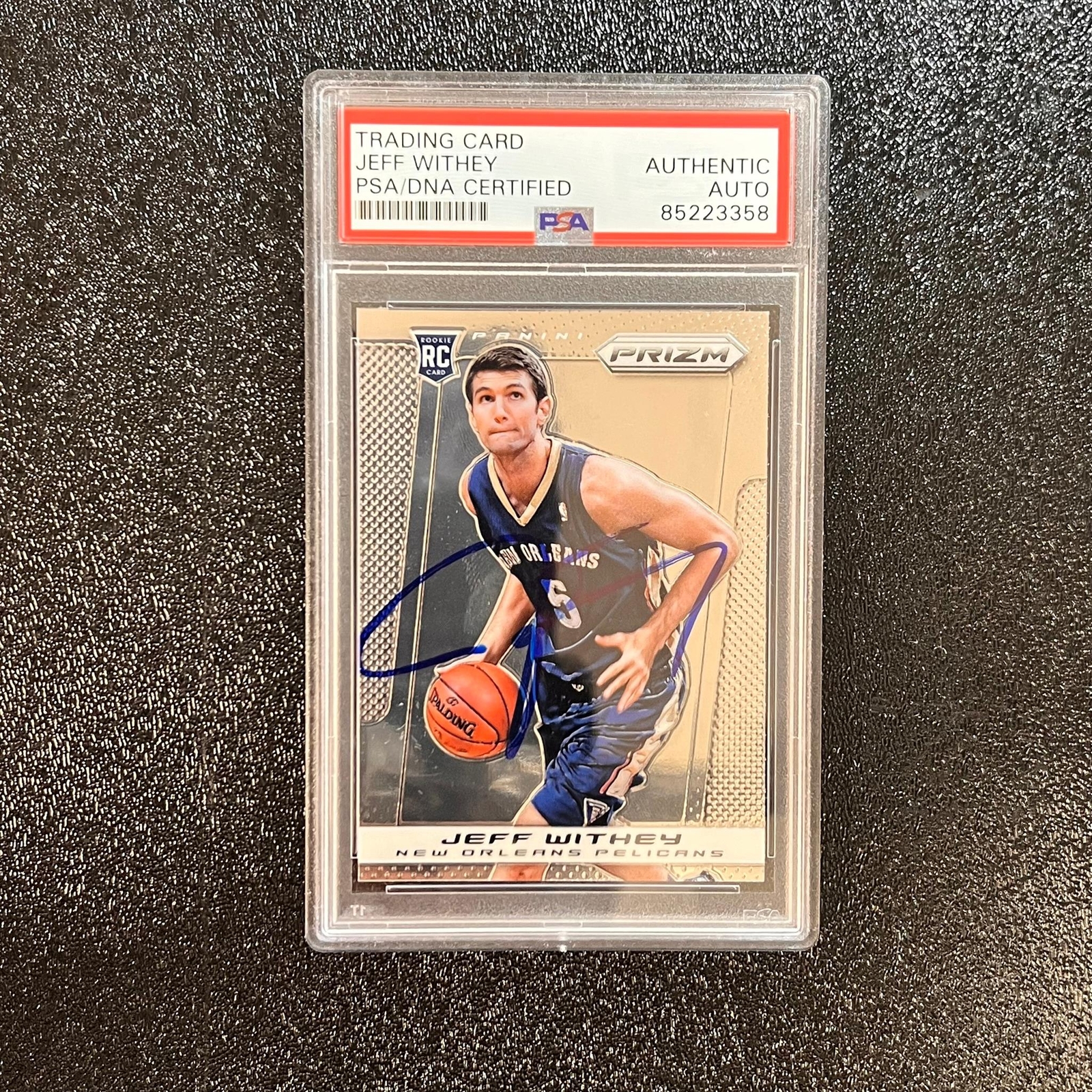 2013-14 Panini Prizm Red #296 Jeff Withey Signed Card AUTO PSA Slabbed RC Pelica