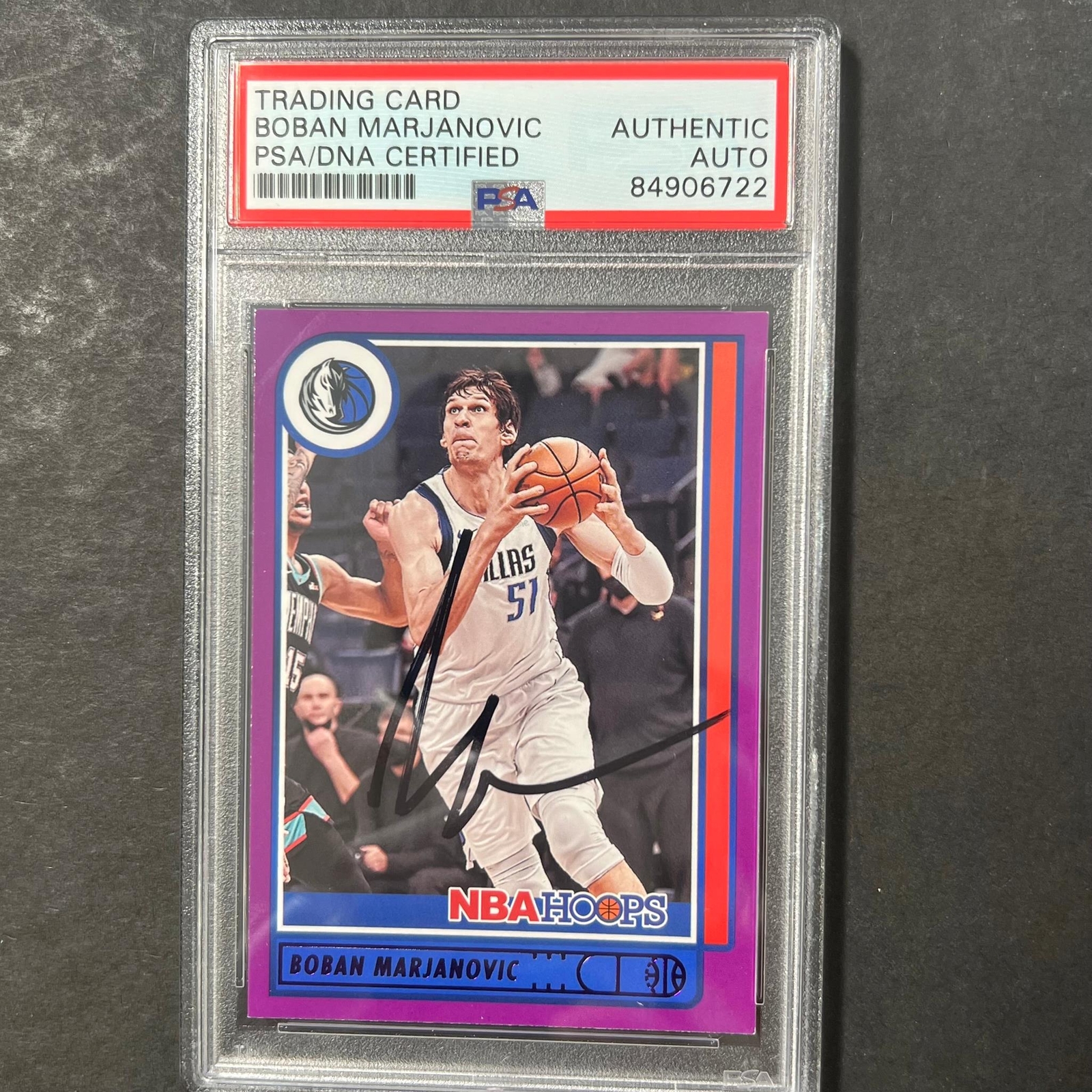 2021-22 NBA Hoops #122 Boban Marjanovic signed Auto Card PSA/DNA Slabbed Maveric