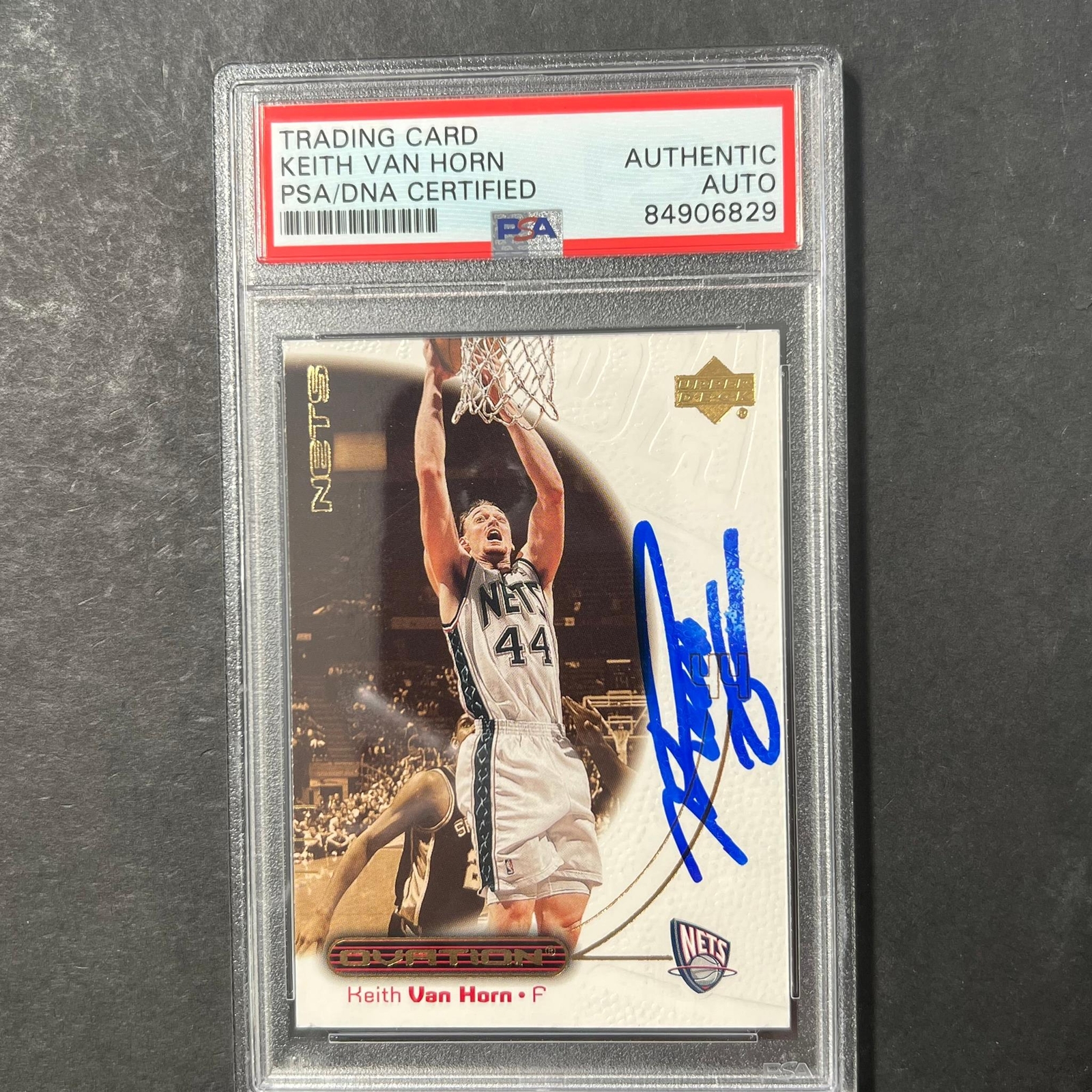 2000-01 Upper Deck Ovation #34 Keith Van Horn Signed Card Auto PSA Slabbed Nets
