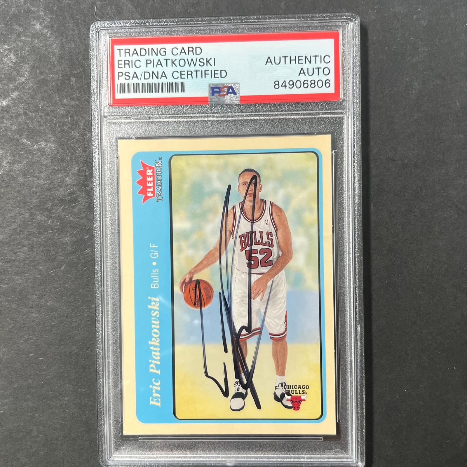 2004-05 Fleer #113 Eric Piatkowski Signed Card AUTO PSA Slabbed Bulls