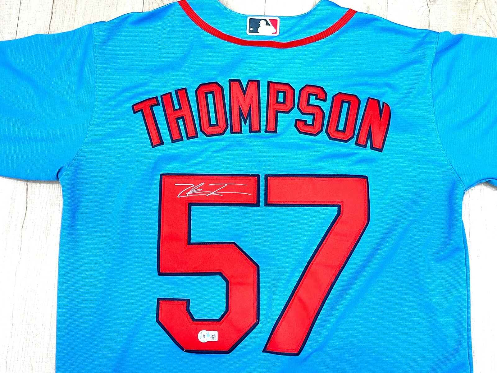 ZACH THOMPSON HAND SIGNED ST LOUIS CARDINALS JERSEY TIME TO FLY BAS BECKETT #4 COLLECTIBLE MEMORABILIA