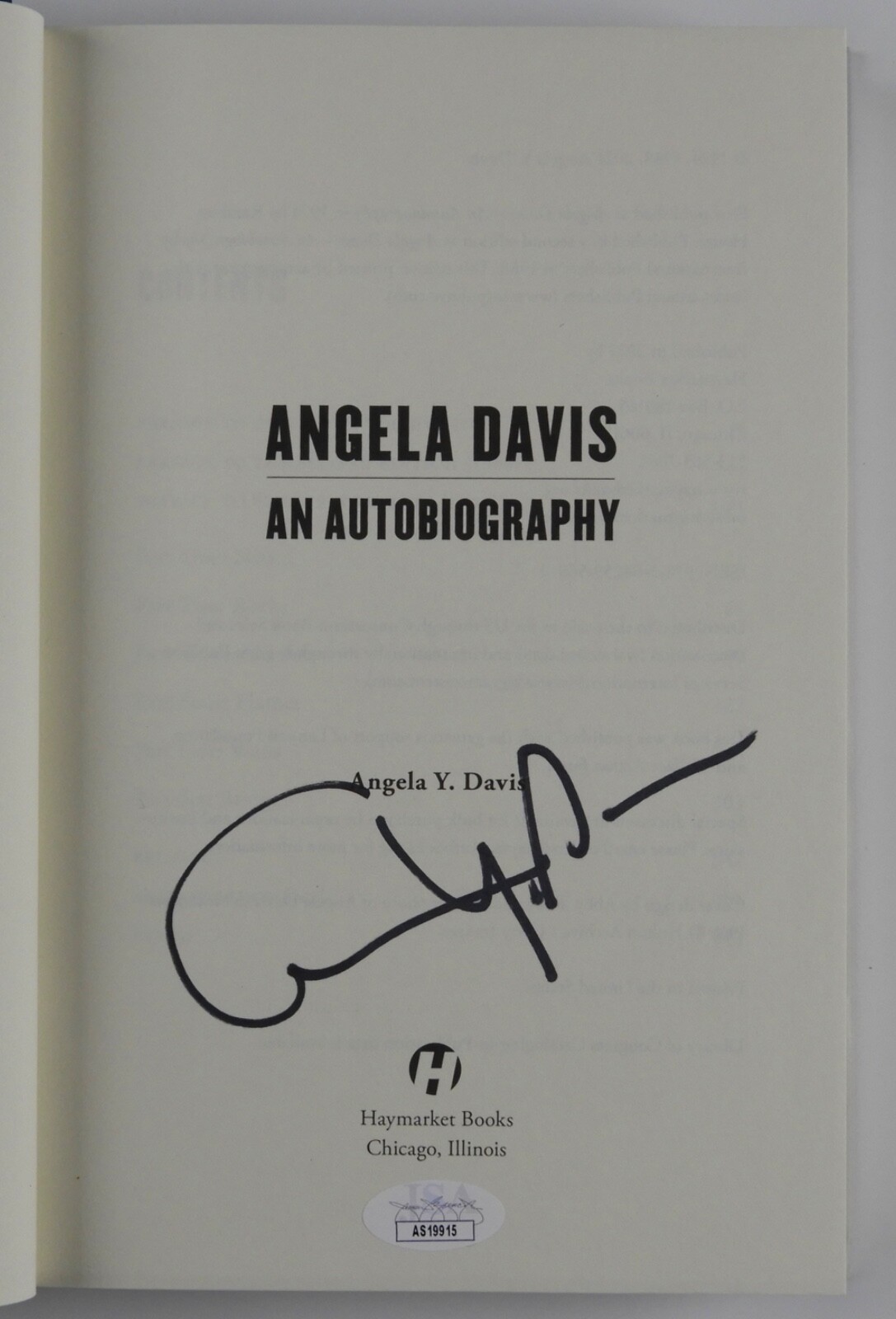 ANGELA DAVIS JSA AUTOGRAPH SIGNED BOOK AN AUTOBIOGRAPHY HARDCOVER ACTIVIST COLLECTIBLE MEMORABILIA