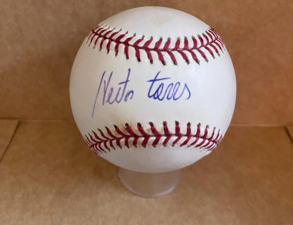HECTOR TORRES CUBS SIGNED AUTO M.L. BASEBALL BECKETT AUTH