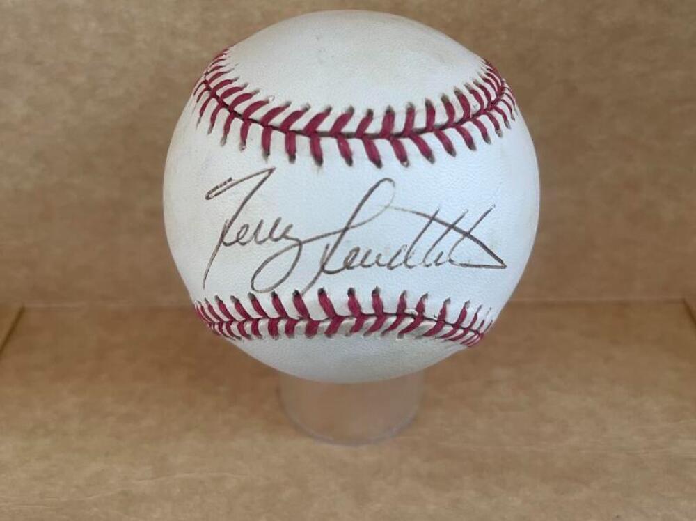 TERRY PENDLETON BRAVES/MARLINS SIGNED VINTAGE N.L. BASEBALL BECKETT AUTH